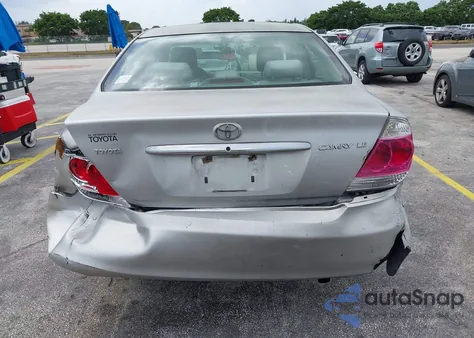 2005 Toyota Camry Le из США, поврежденный, VIN 4T1BE32KX5U080946